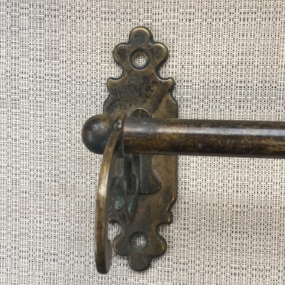 Matching Vintage Towel Racks - Picture 3 of 9